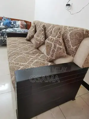 5-Seater Living Room Sofa Set in Excellent Condition