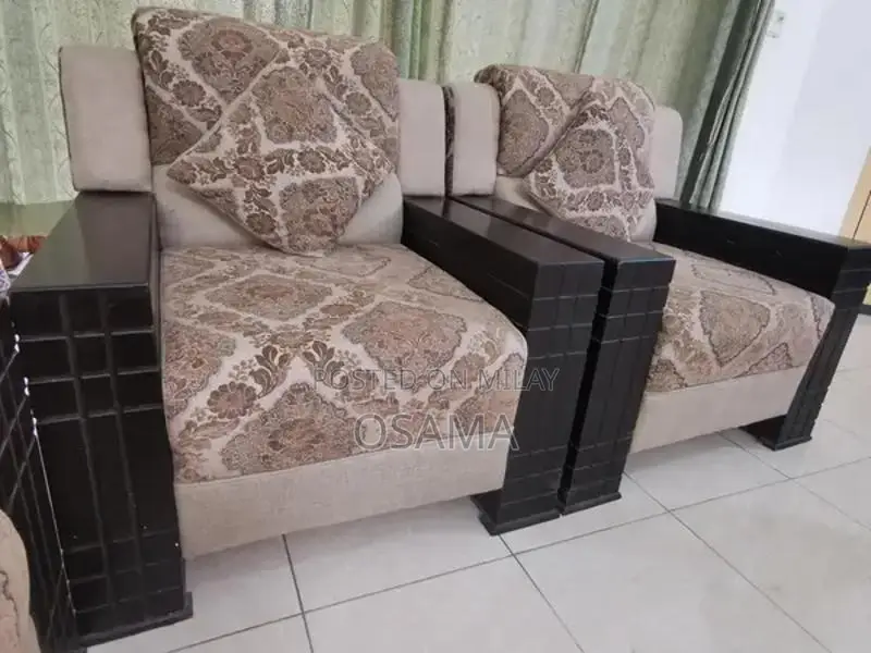 5-Seater Living Room Sofa Set in Excellent Condition