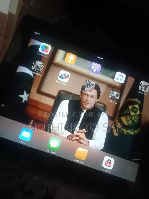 Apple iPad 4 Tablet - Good Condition with Protective Cover