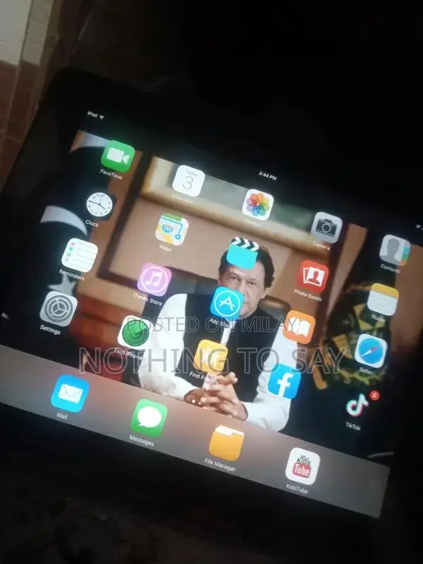 Apple iPad 4 Tablet - Good Condition with Protective Cover
