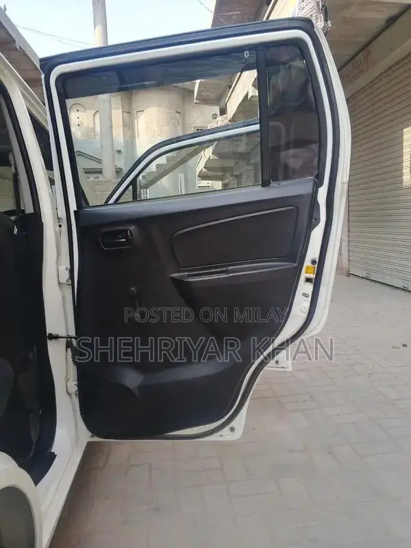 Suzuki Wagon VXR Compact Hatchback