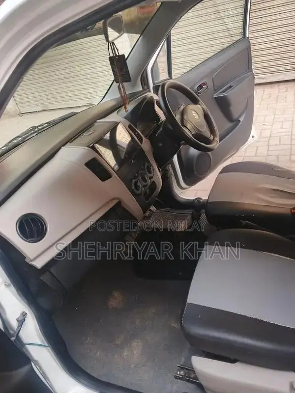 Suzuki Wagon VXR Compact Hatchback