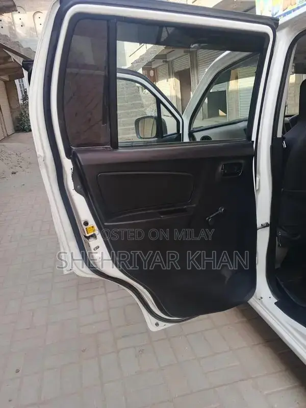 Suzuki Wagon VXR Compact Hatchback