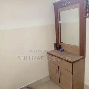 3-Piece Bedroom Furniture Set in Fresh Condition