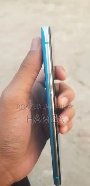 High-Performance Smartphone with 12GB RAM and 256GB Storage