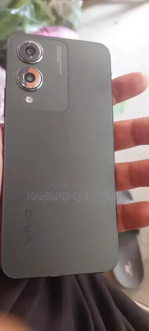 Photo - Vivo Y17s Smartphone - Nearly Pristine Condition