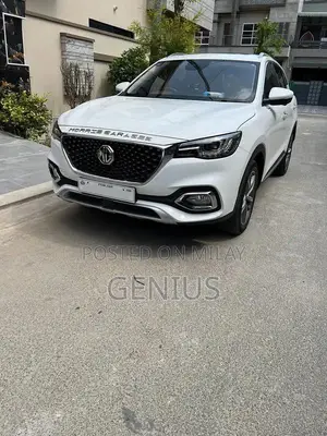 2024 MG HS Essence Compact SUV
