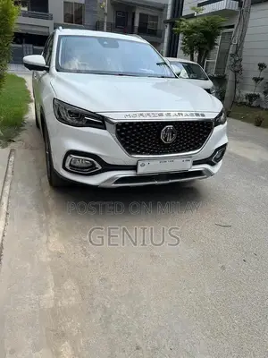 2024 MG HS Essence Compact SUV