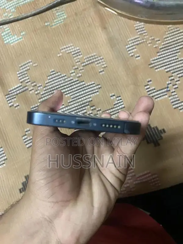 Apple iPhone 13 128GB Smartphone Unlocked