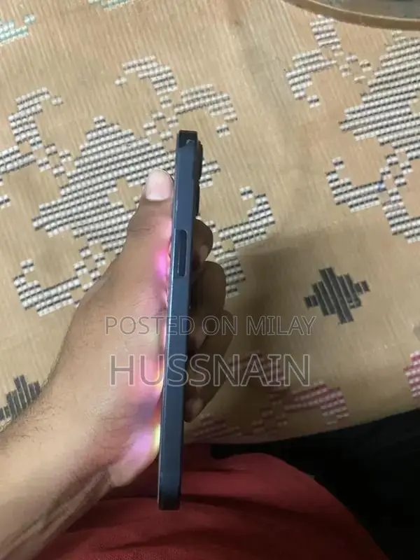 Apple iPhone 13 128GB Smartphone Unlocked