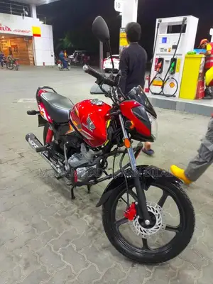 Honda CB 125F Motorcycle - Low Mileage Sporty Urban Bike