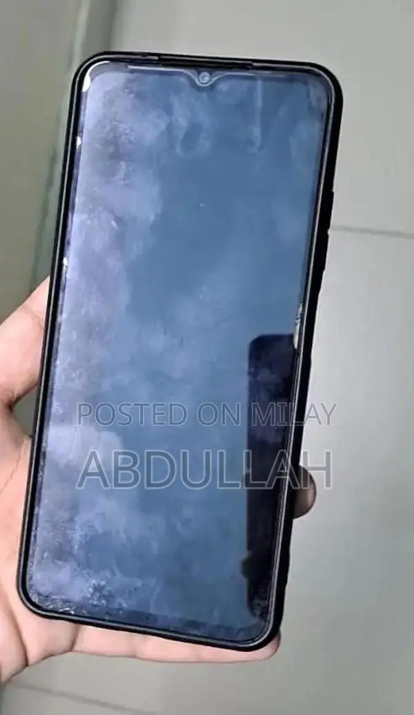 Mid-Range Smartphone with Dual SIM and Ample Storage