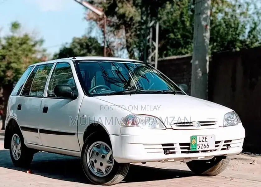 Cultus Compact Sedan - Reliable Urban Commuter Vehicle