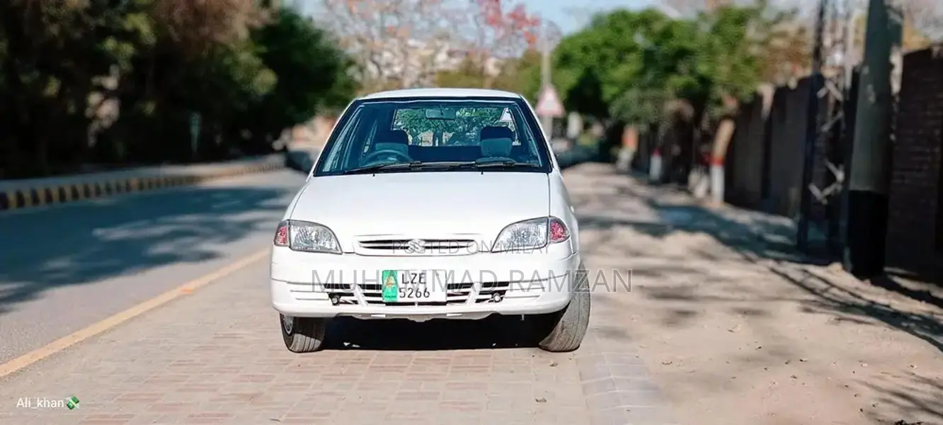 Cultus Compact Sedan - Reliable Urban Commuter Vehicle
