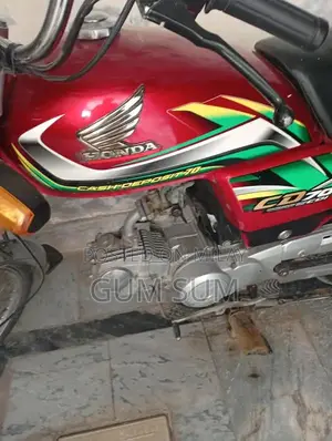 Honda CD 70 Motorcycle - 2022 Model in Excellent Condition