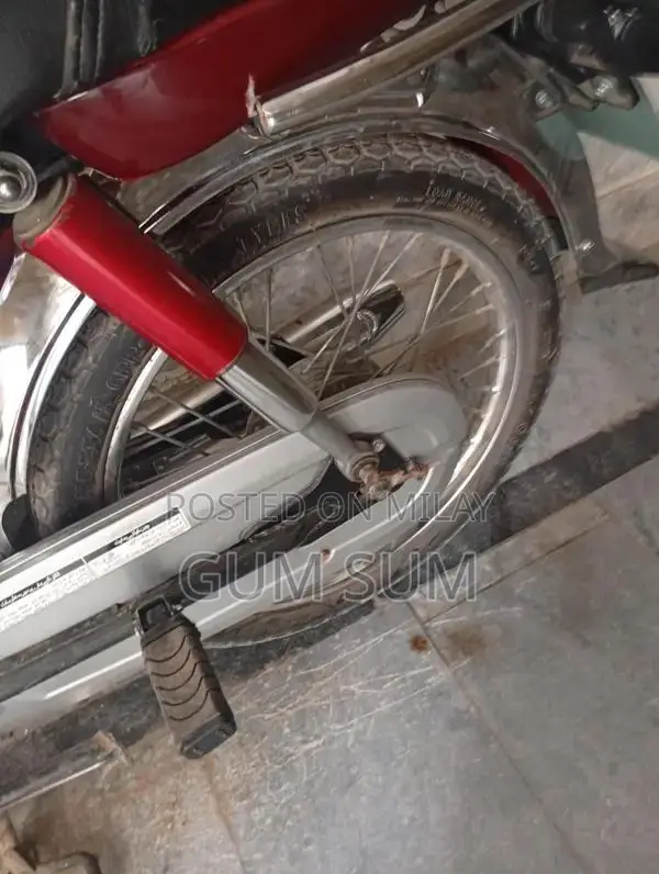 Honda CD 70 Motorcycle - 2022 Model in Excellent Condition