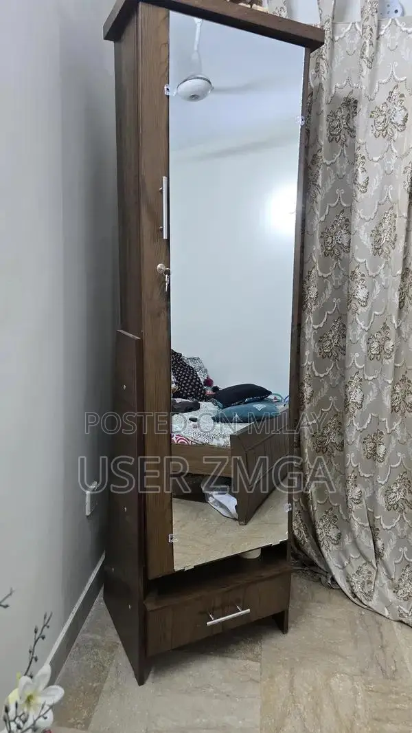 Spacious Long Mirror Dressing Table with Storage