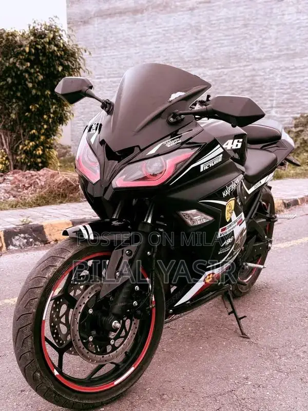 Kawasaki Ninja 250cc Sport Motorcycle - Low Mileage 2022 Model