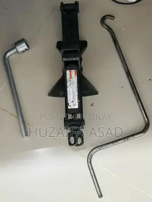 Photo - High-Quality Lifting Jack for Suzuki Alto 660cc Vehicle