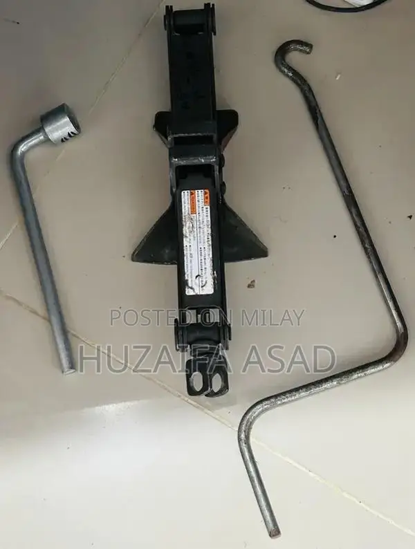 High-Quality Lifting Jack for Suzuki Alto 660cc Vehicle
