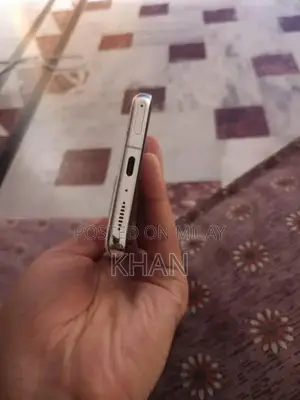 Mi 11 Ultra Smartphone with Rear Display and Touchscreen