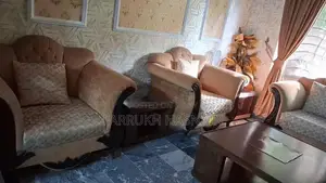 Spacious 7-Seater Sofa Set with Dewan - Minimal Use