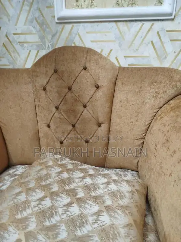 Spacious 7-Seater Sofa Set with Dewan - Minimal Use