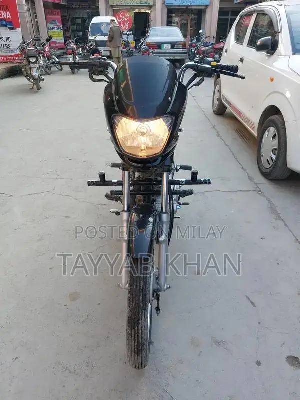 Suzuki 110 GD Motorcycle - Reliable Two-Wheeler