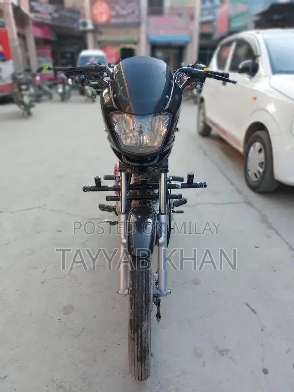 Suzuki 110 GD Motorcycle - Reliable Two-Wheeler