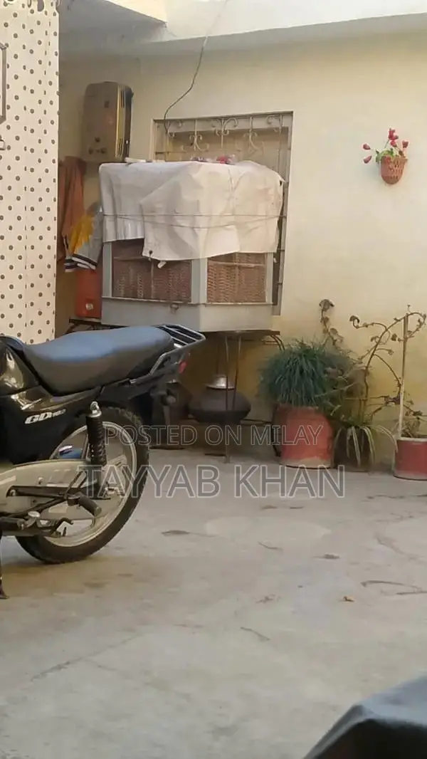 Suzuki 110 GD Motorcycle - Reliable Two-Wheeler