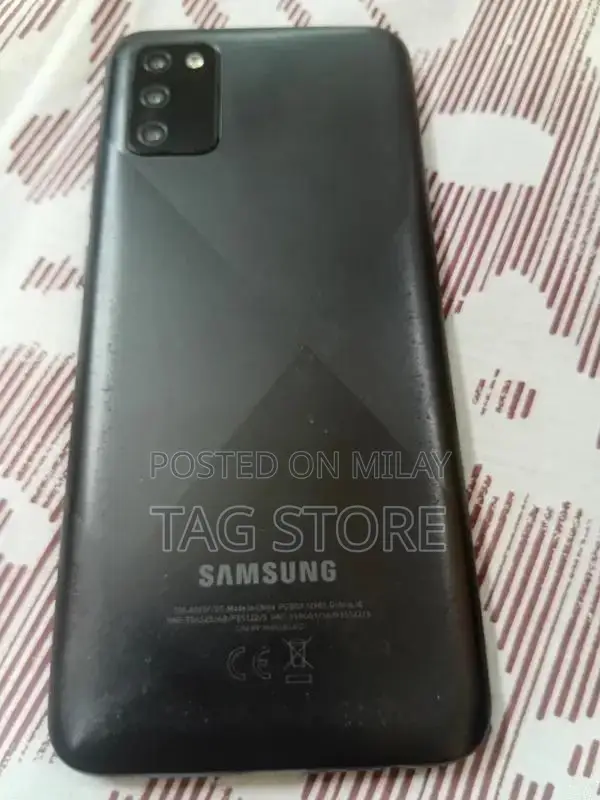 Samsung Budget Smartphone with Broken Screen, 4GB RAM