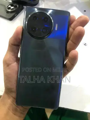 Powerful Smartphone 256GB Storage Dual SIM In-Display Fingerprint