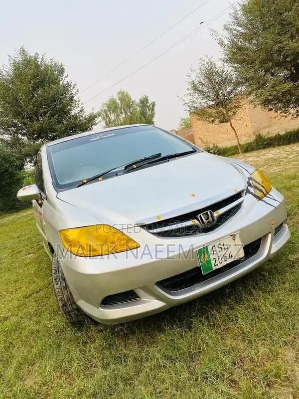 Honda City 2006 IDSI Sedan - Leather Interior, LCD Camera