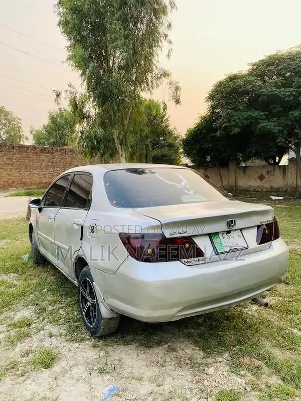Honda City 2006 IDSI Sedan - Leather Interior, LCD Camera