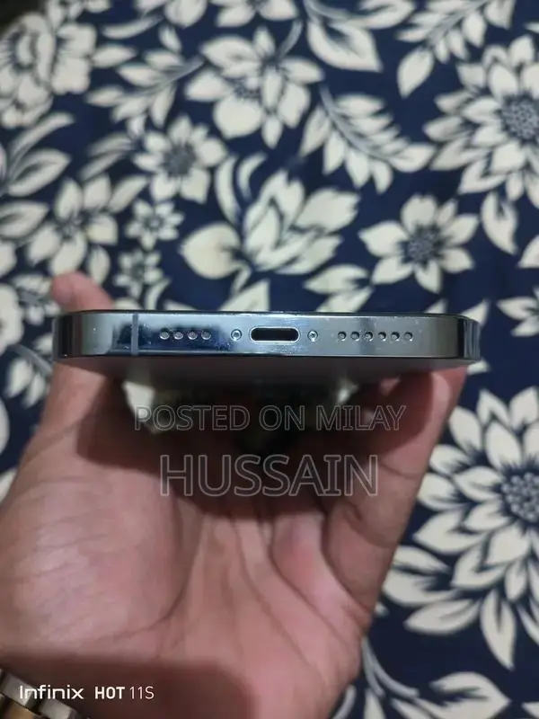 Apple iPhone 13 Pro Max Smartphone