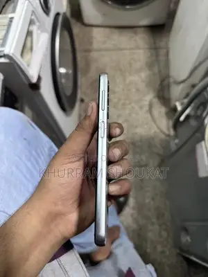 Smartphone Back Repair Service with Box and Charger