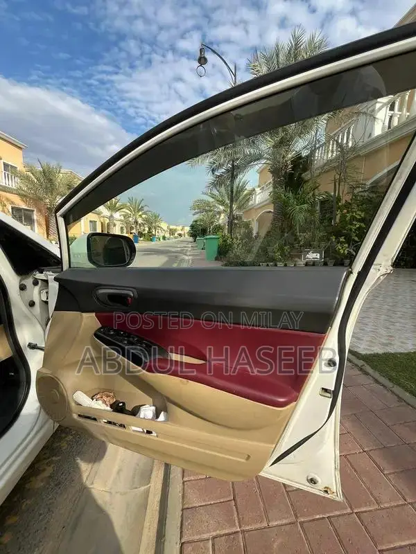 2012 Honda Civic UG - White Sedan, Low Mileage