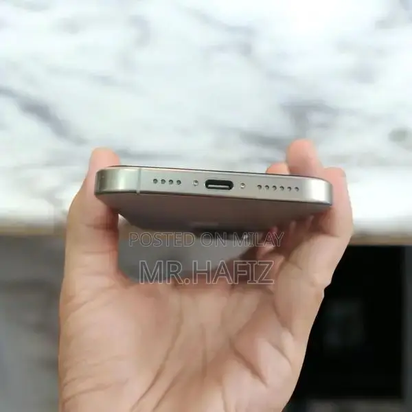 Apple iPhone Pro Max - Low Cycle High Health Smartphone