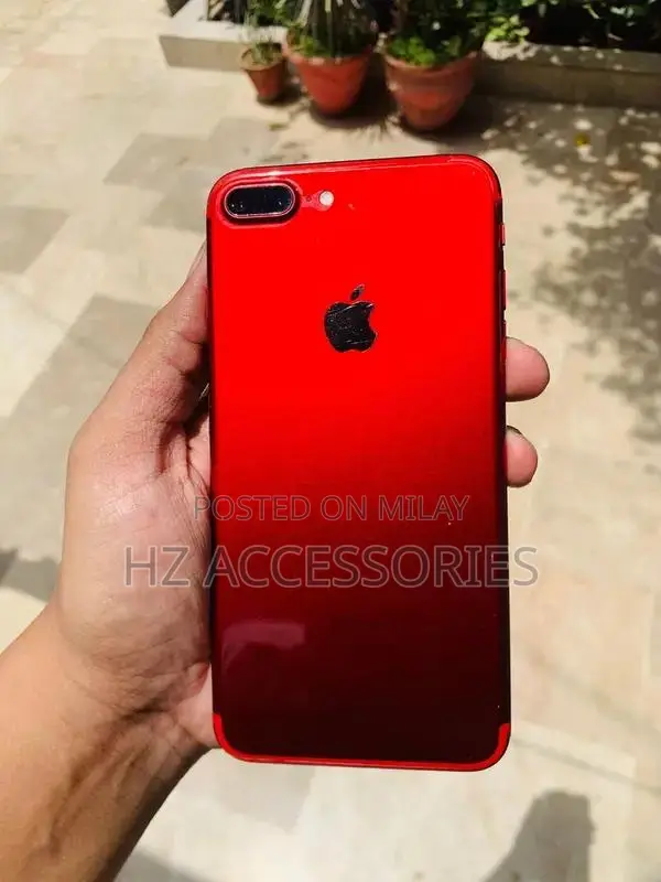 Apple iPhone 7 Plus 128GB Smartphone - Black