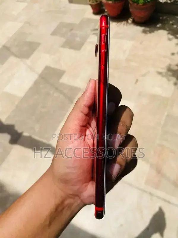 Apple iPhone 7 Plus 128GB Smartphone - Black