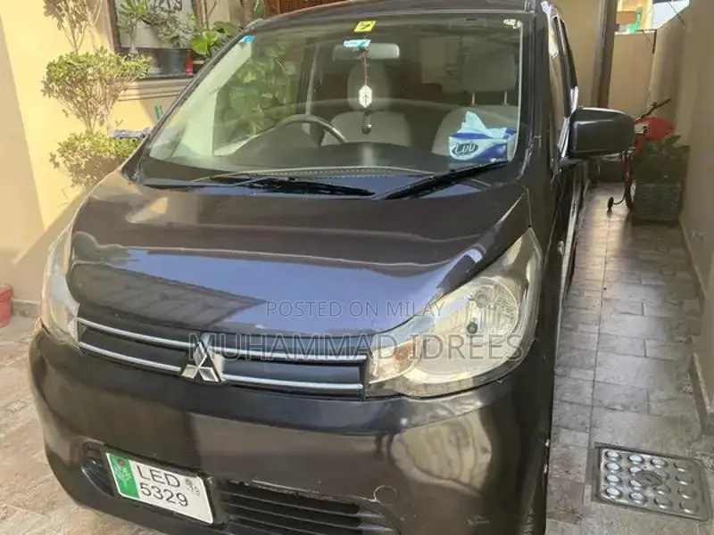 2013 Mitsubishi eK Wagon - Well Maintained Compact Car