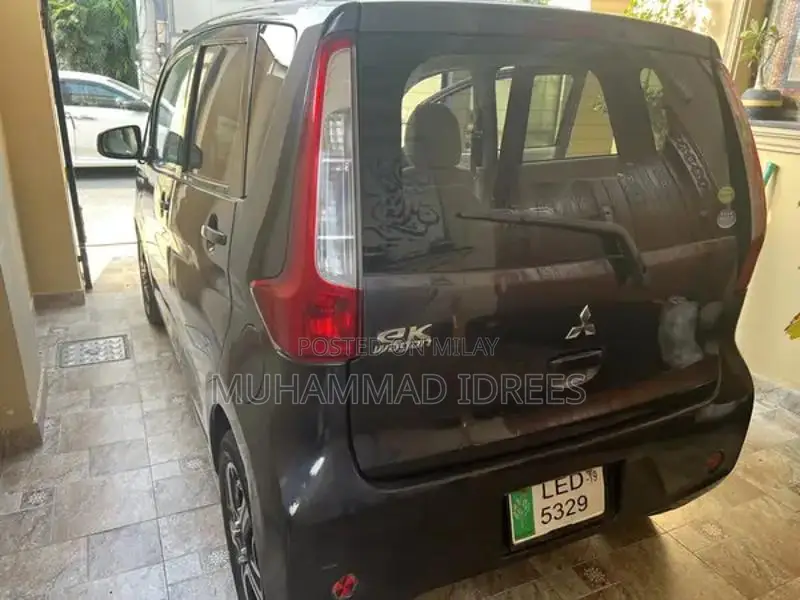 2013 Mitsubishi eK Wagon - Well Maintained Compact Car