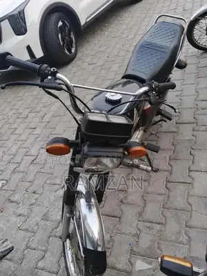 Photo - Honda 125cc Motorcycle