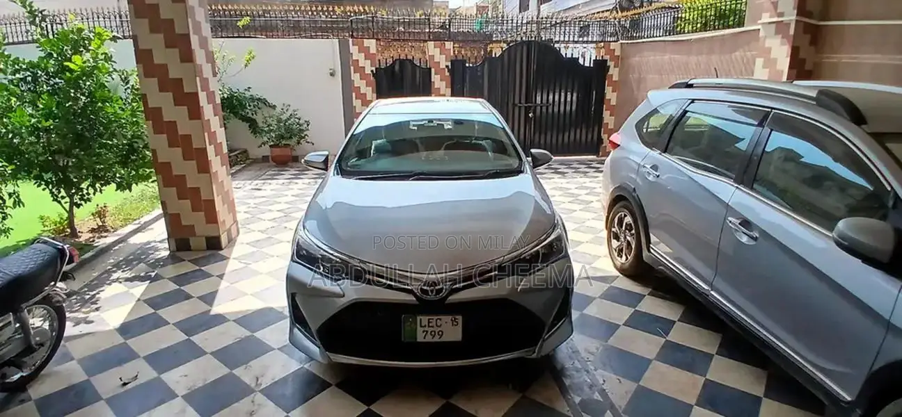 Toyota Corolla Gli Sedan 2015 - Reliable Compact Car