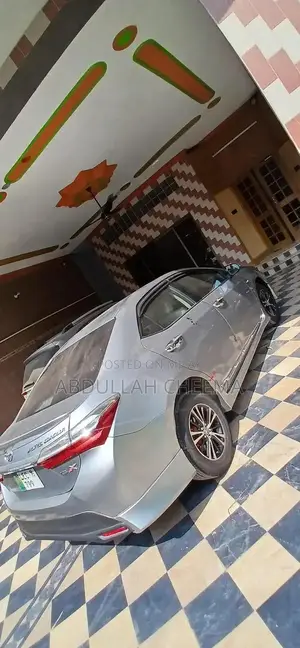 Toyota Corolla Gli Sedan 2015 - Reliable Compact Car