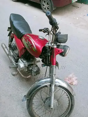 Road Prince CD 70 Motorcycle - Reliable Urban Commuter