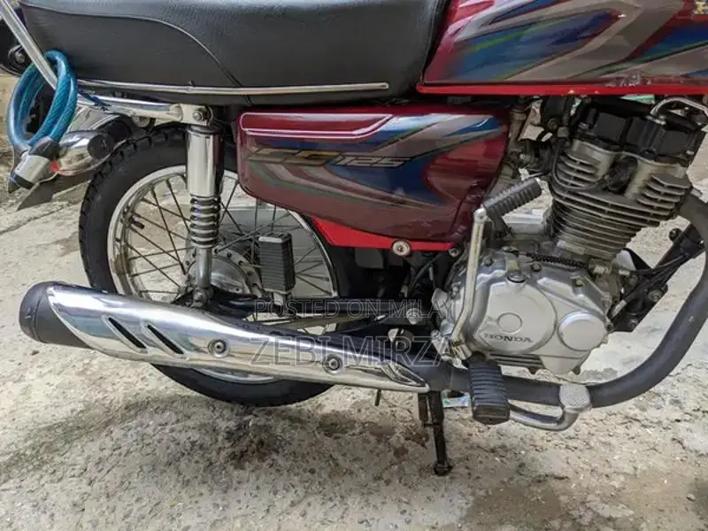 Honda CG 125 Motorcycle - 2022 Model Pristine Condition