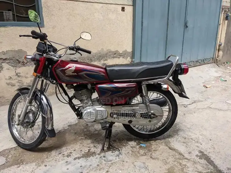 Honda CG 125 Motorcycle - 2022 Model Pristine Condition