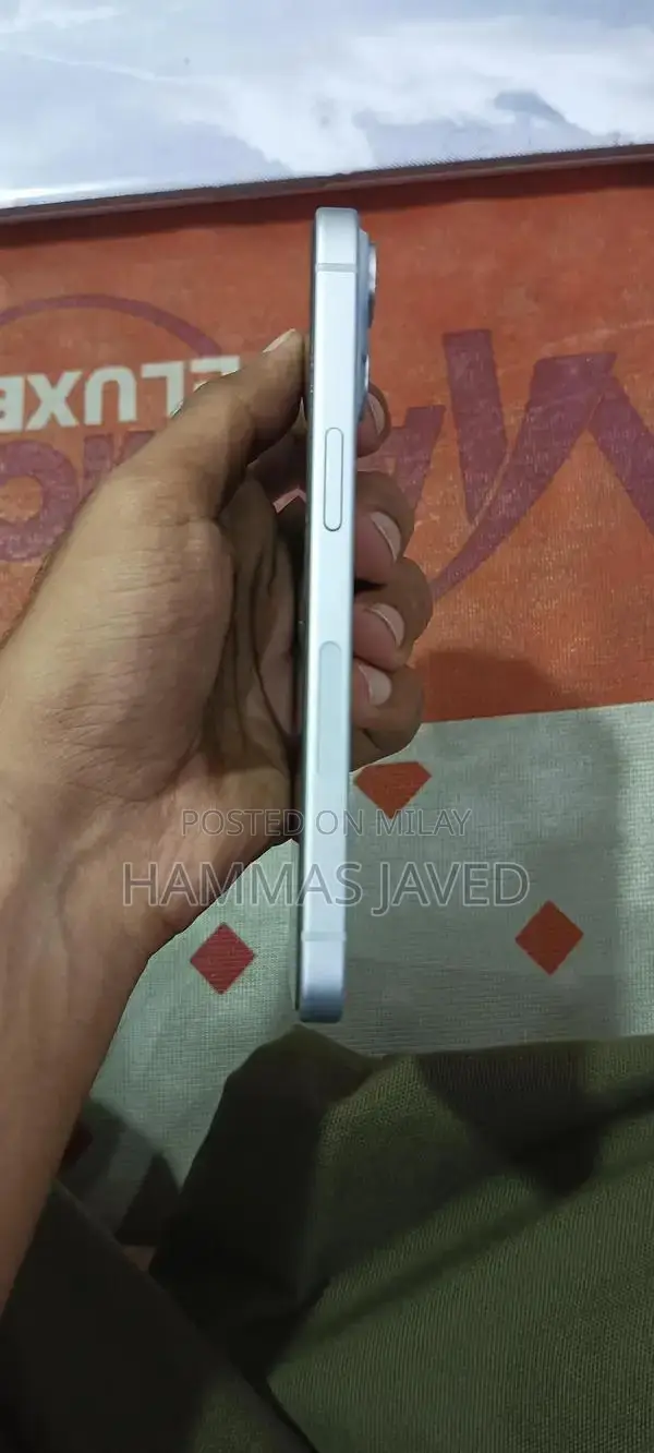 iPhone 15 128GB Pristine Condition High Battery Health