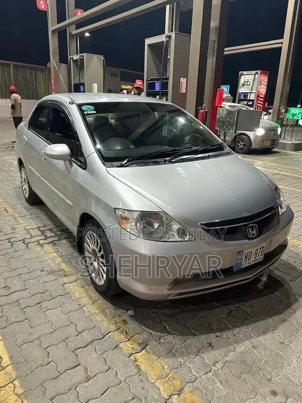 Honda City 2005 Sedan - Reliable Compact Car with Great Features